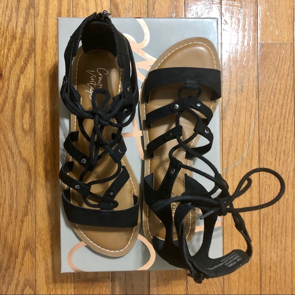 Crown Vintage Shoes - Crown Vintage Regina Gladiator Sandal (black)